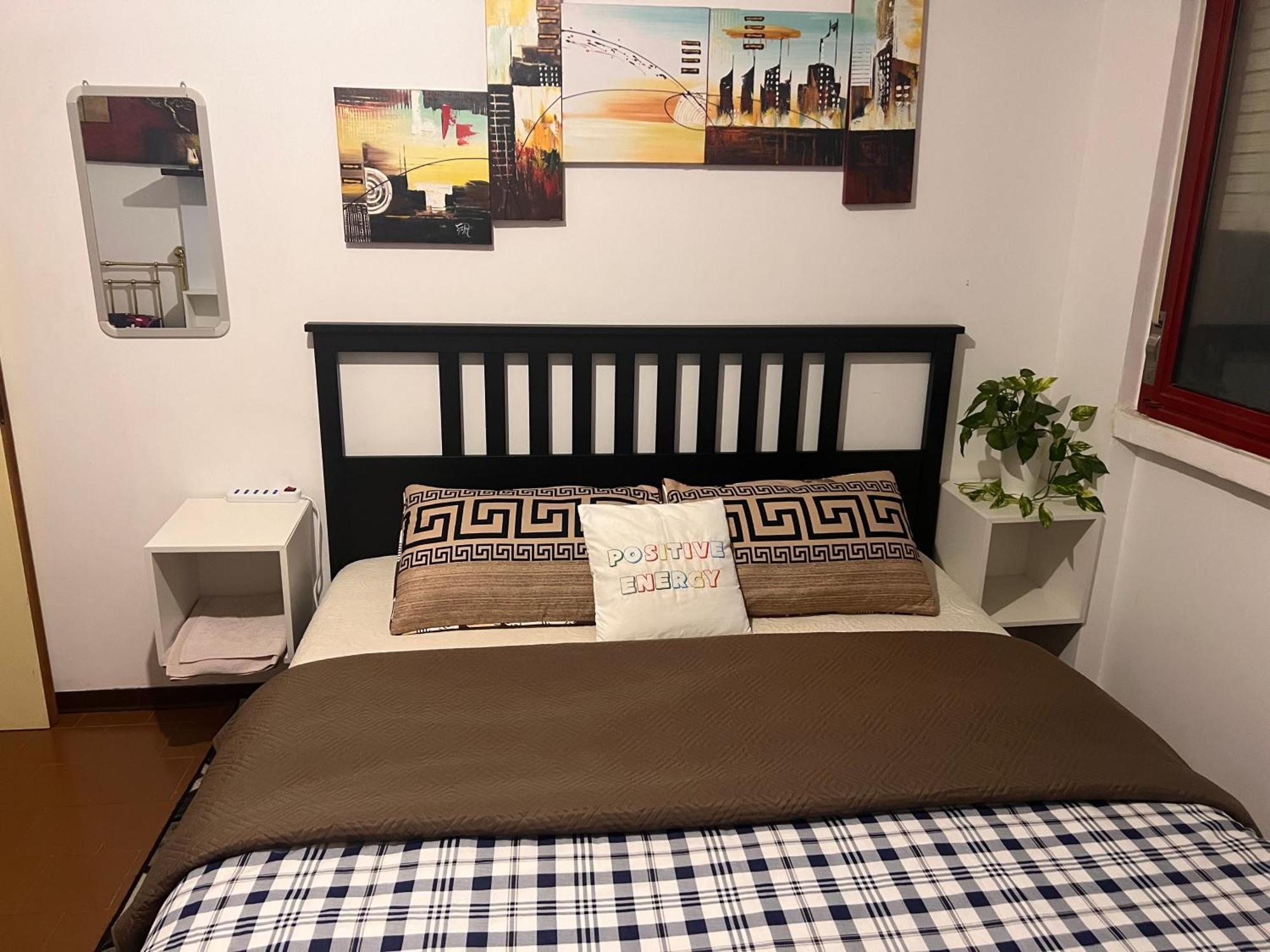 Friends And Family Apartment เบรเชีย ภายนอก รูปภาพ